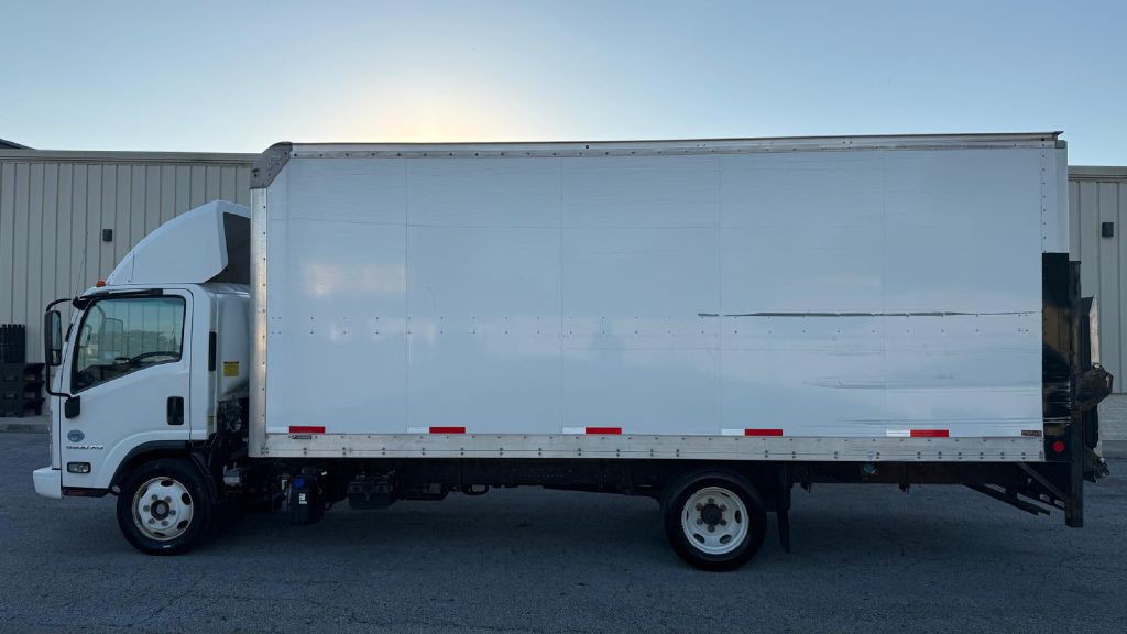 2020 Chevrolet 5500xd Image 2