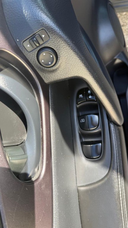 2022 Nissan Rogue Image 8