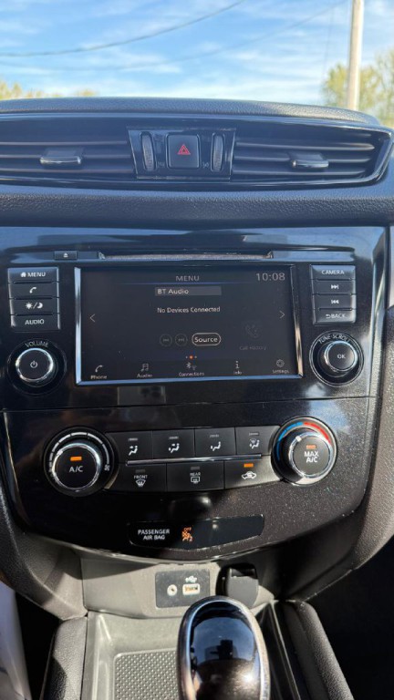 2022 Nissan Rogue Image 19