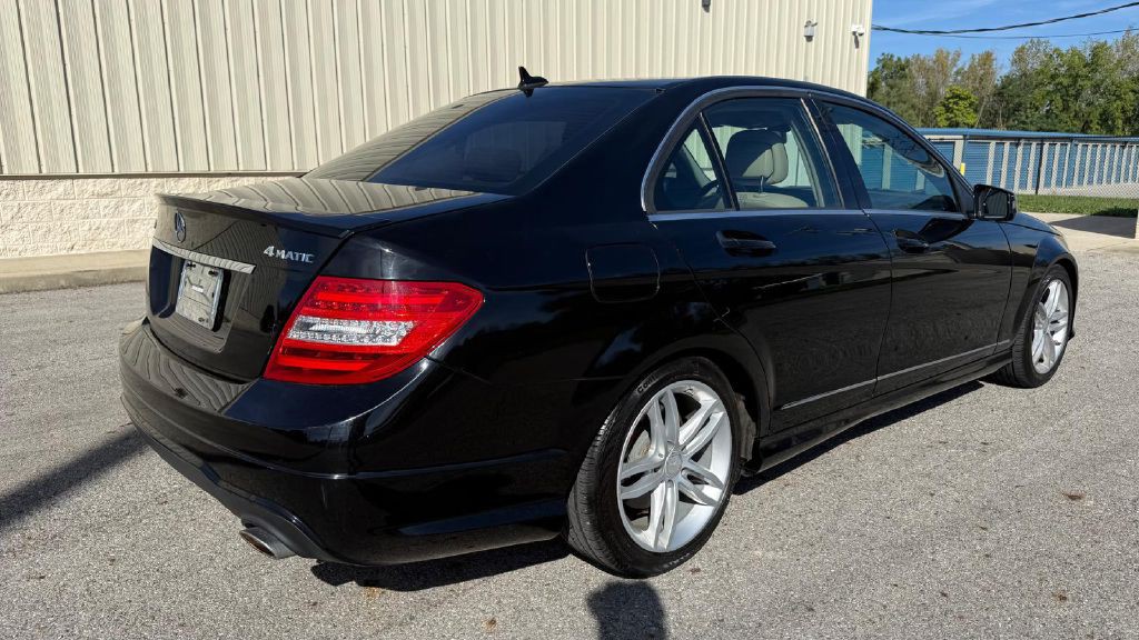 2012 Mercedes-Benz C-Class Image 4