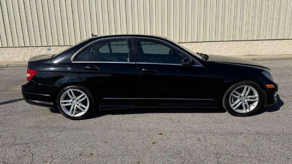 2012 Mercedes-Benz C-Class Image 5
