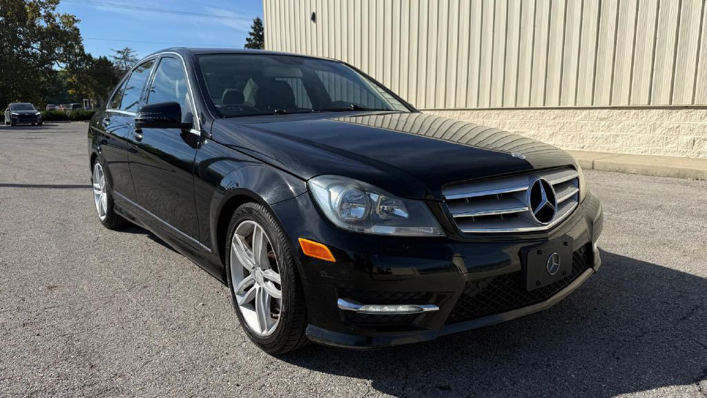 2012 Mercedes-Benz C-Class Image 6