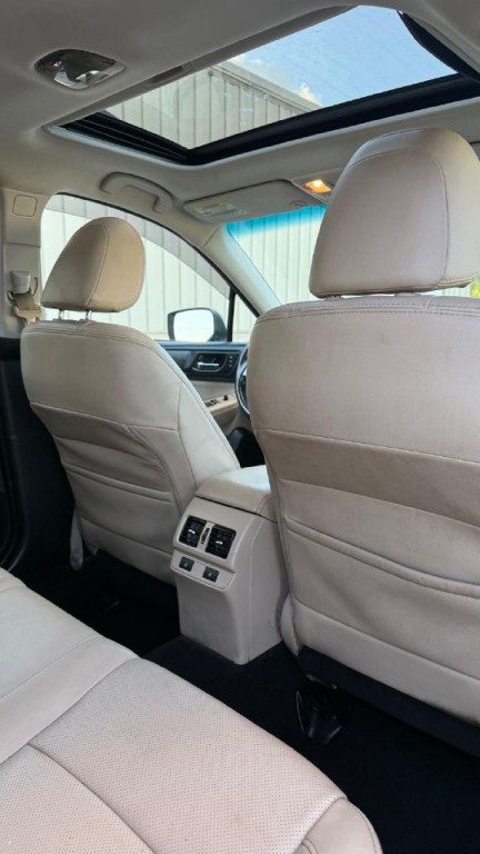 2015 Subaru Outback Image 19