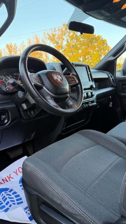 2024 RAM 3500 Image 9