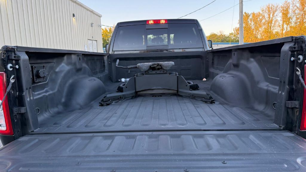 2024 RAM 3500 Image 15