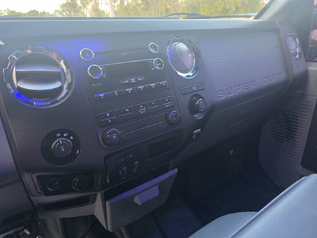 2015 Ford F-250 Image 10