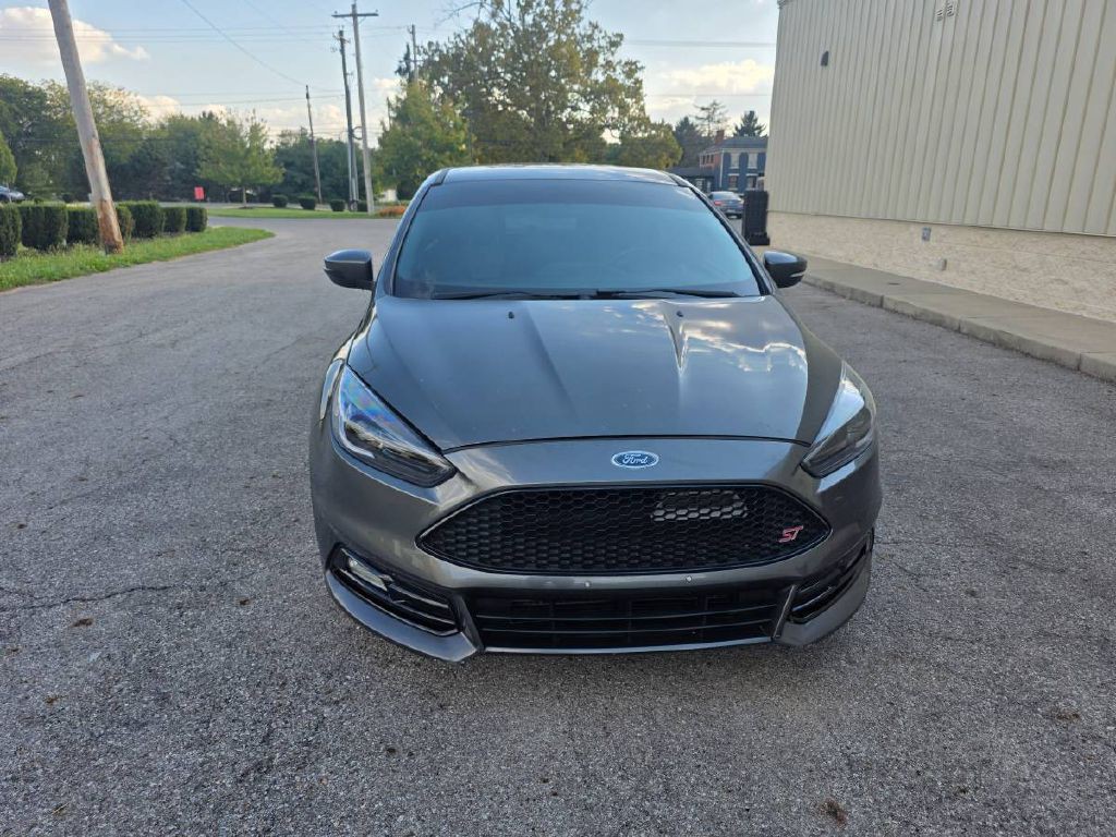 2016 Ford Focus Image 2