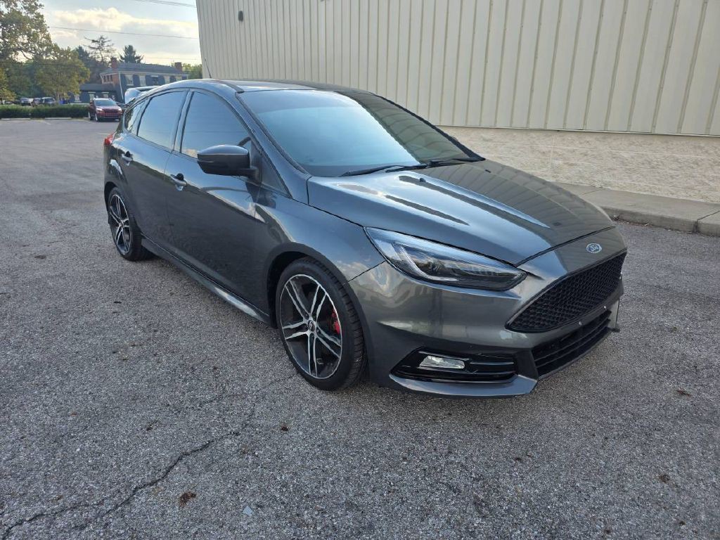 2016 Ford Focus Image 5
