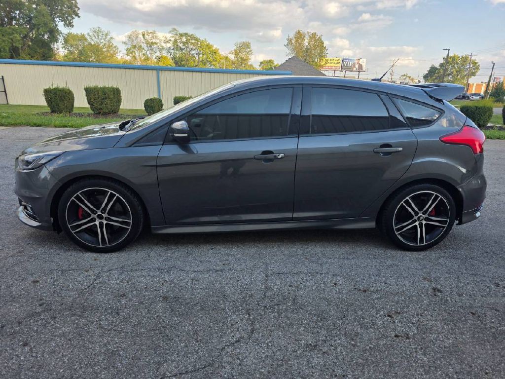 2016 Ford Focus Image 8