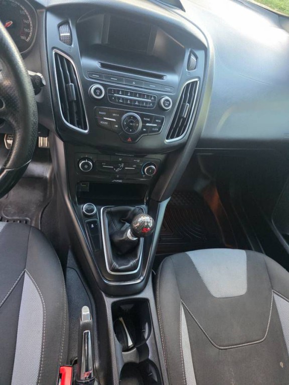 2016 Ford Focus Image 14