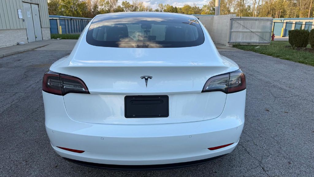 2020 Tesla Model 3 Image 4