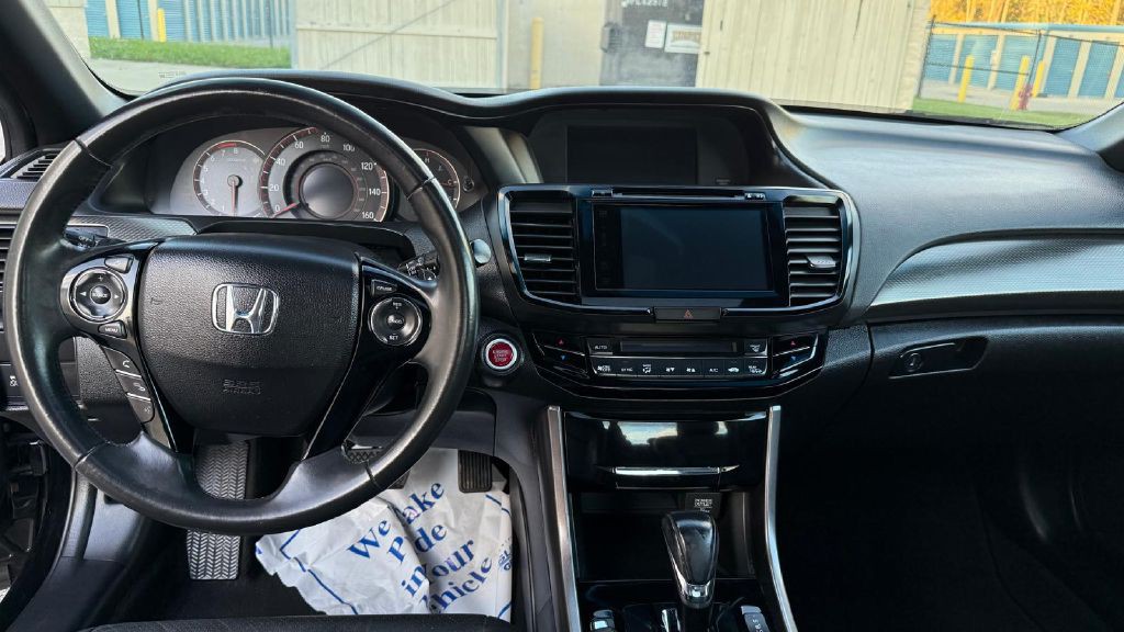 2016 Honda Accord Image 13