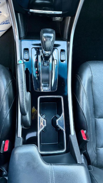 2016 Honda Accord Image 20