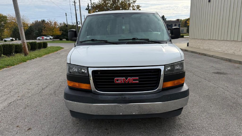 2017 GMC Savana Image 8