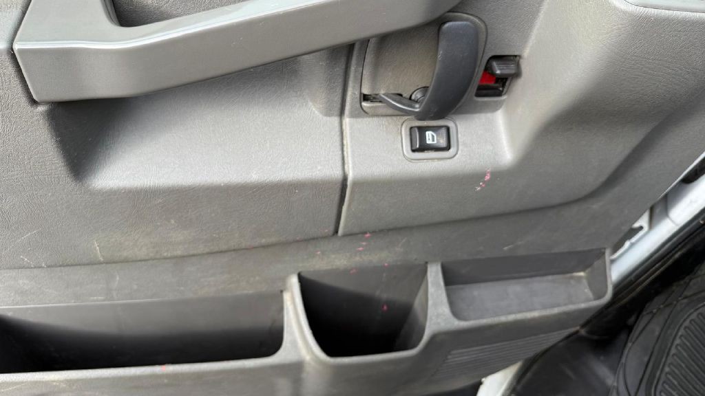 2017 GMC Savana Image 11