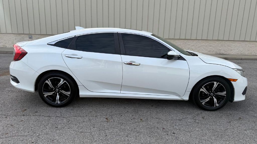 2016 Honda Civic Image 6
