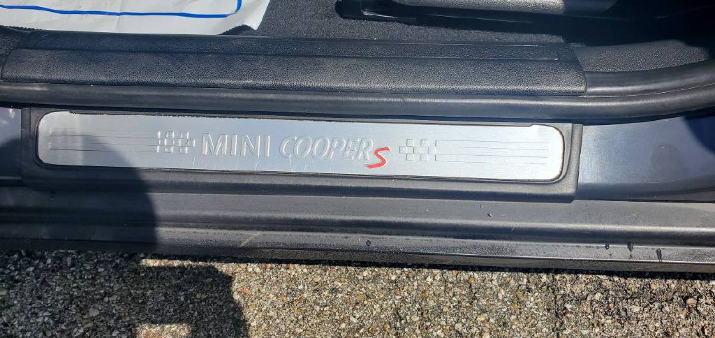 2017 MINI Cooper Image 13