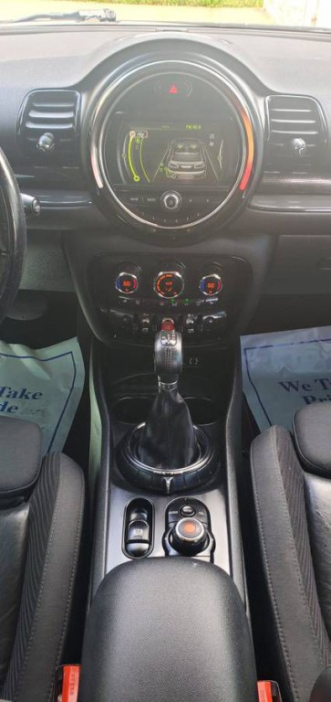 2017 MINI Cooper Image 14