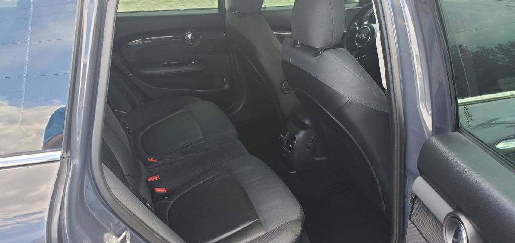 2017 MINI Cooper Image 15