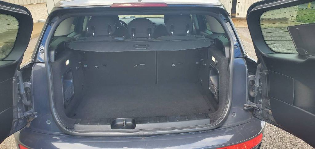 2017 MINI Cooper Image 17