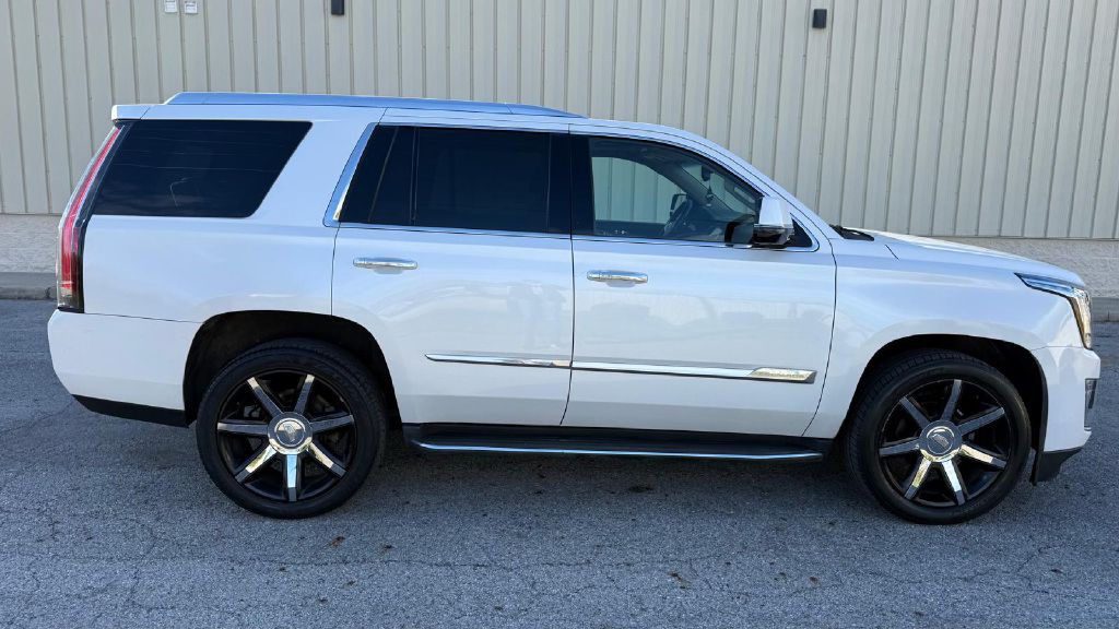 2016 Cadillac Escalade Image 5