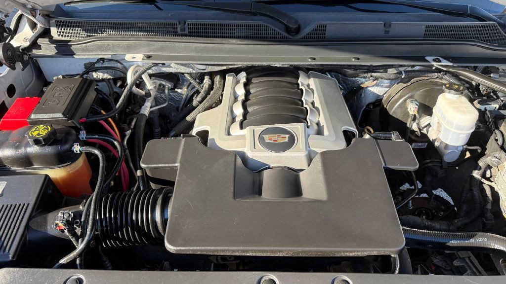 2016 Cadillac Escalade Image 24