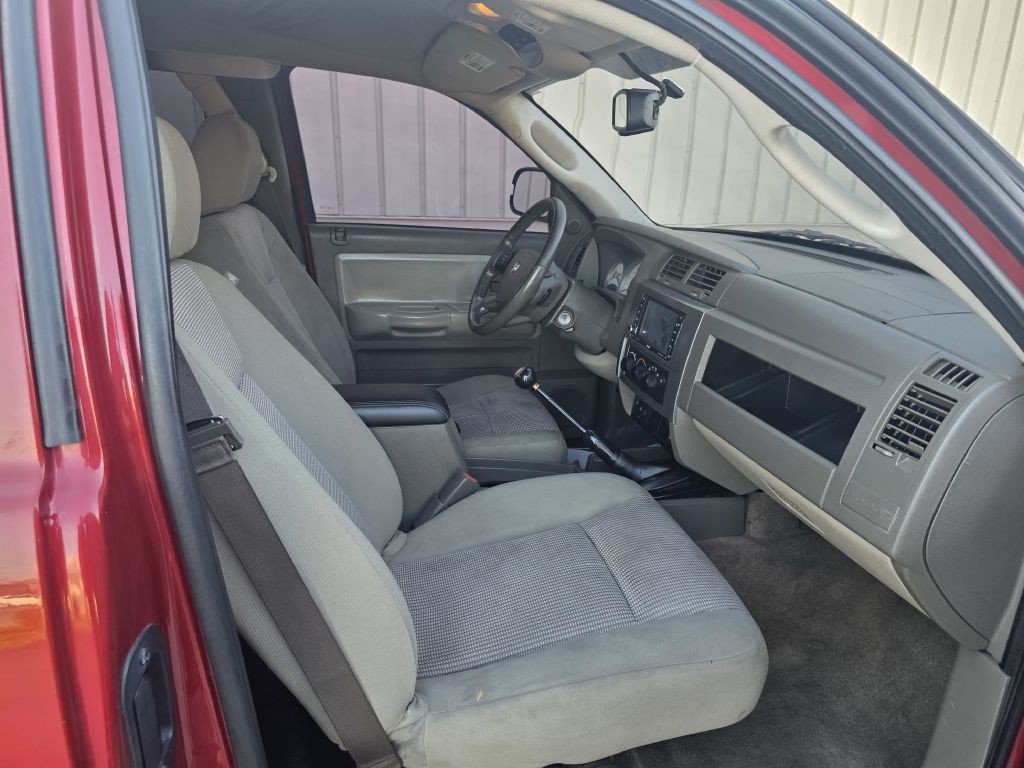 2008 Dodge Dakota Image 16