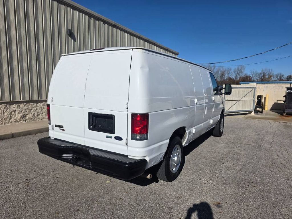 2011 Ford Econoline Image 7