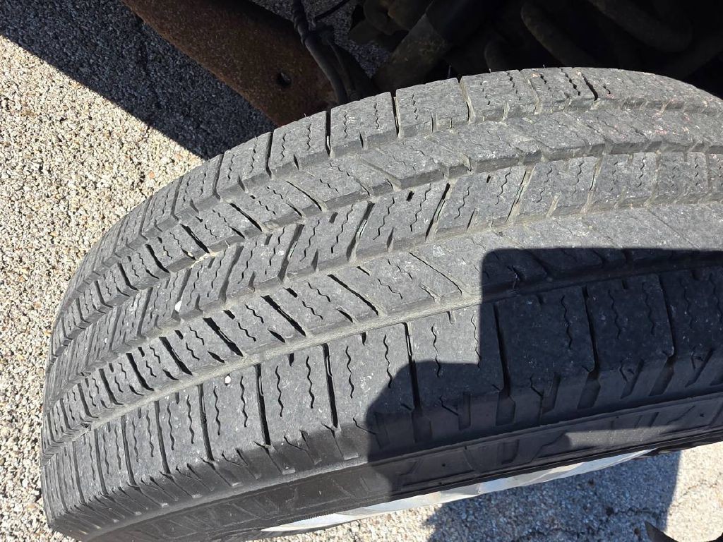 2011 Ford Econoline Image 15