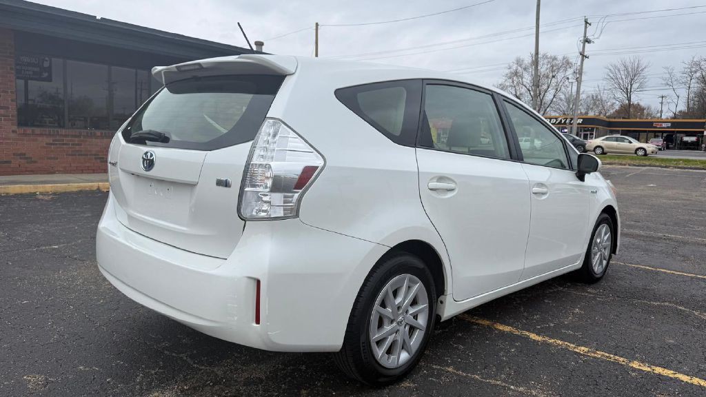 2012 Toyota Prius Image 5