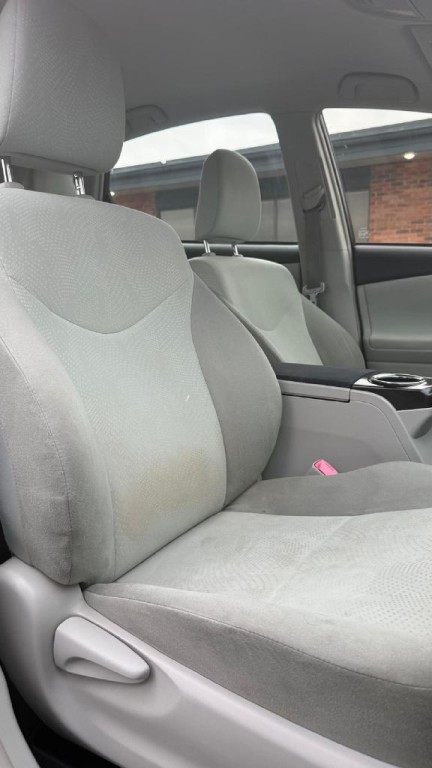 2012 Toyota Prius Image 16