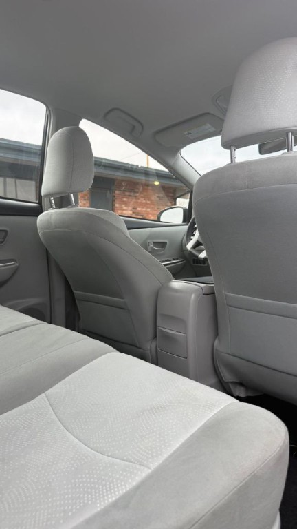 2012 Toyota Prius Image 17