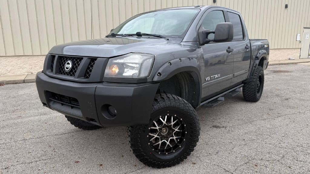 2015 Nissan Titan Image 1