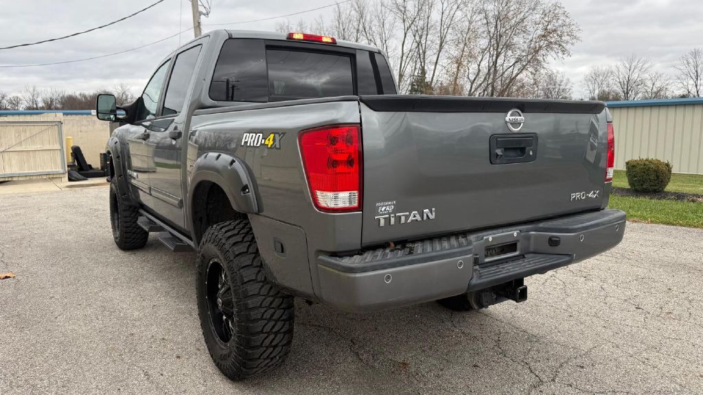 2015 Nissan Titan Image 3