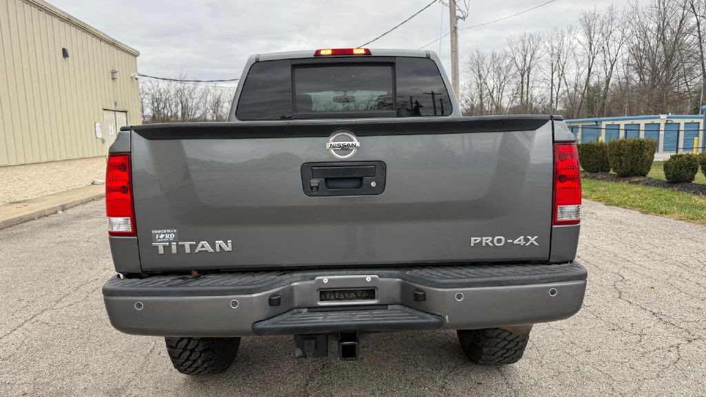 2015 Nissan Titan Image 4