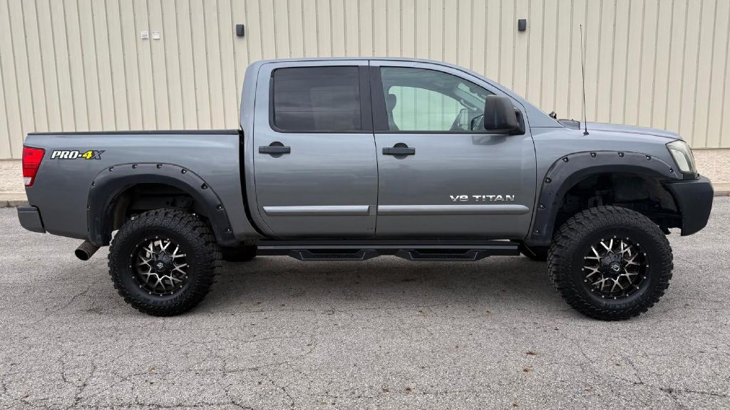 2015 Nissan Titan Image 6