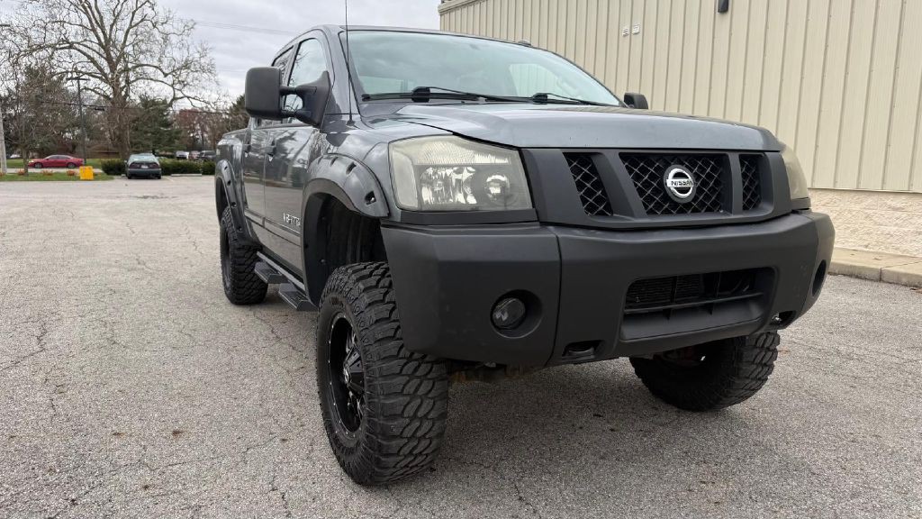 2015 Nissan Titan Image 7