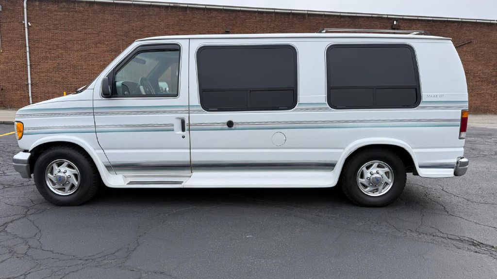 1992 Ford Econoline Image 2