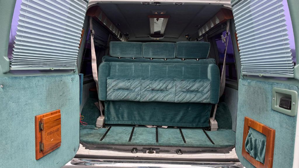 1992 Ford Econoline Image 12