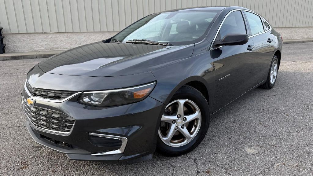 2017 Chevrolet Malibu Image 1
