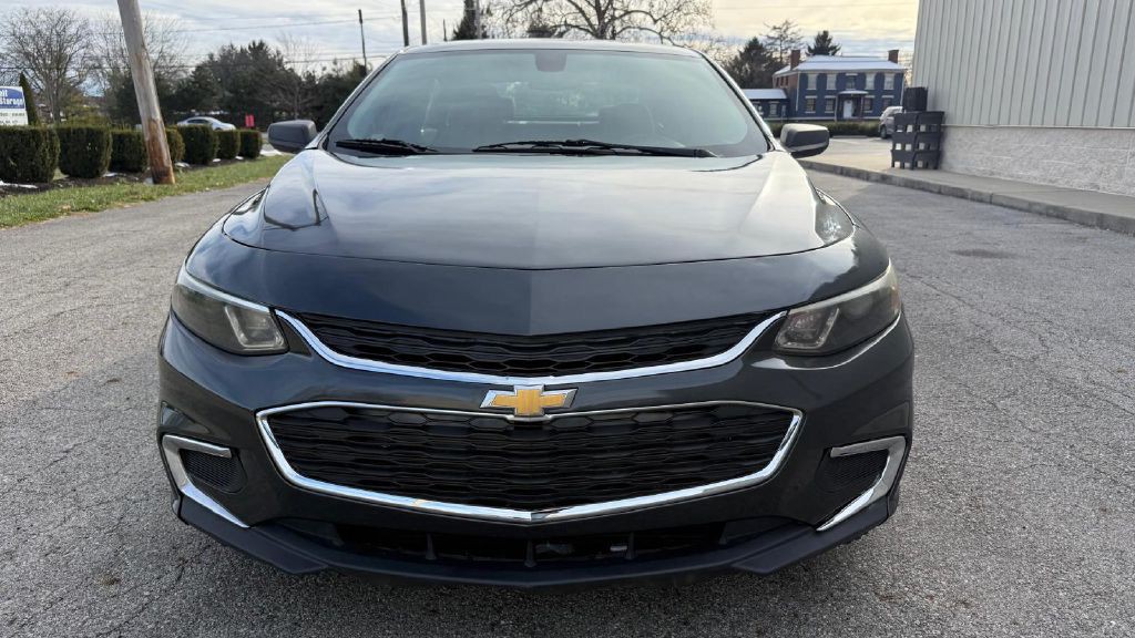 2017 Chevrolet Malibu Image 8