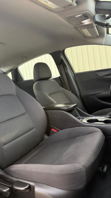 2017 Chevrolet Malibu Image 15