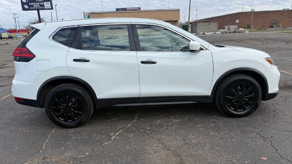 2017 Nissan Rogue Image 6