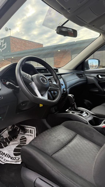 2017 Nissan Rogue Image 9