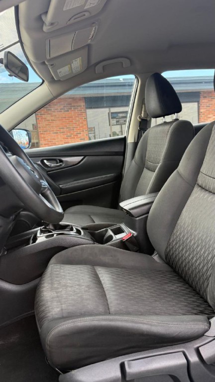 2017 Nissan Rogue Image 10