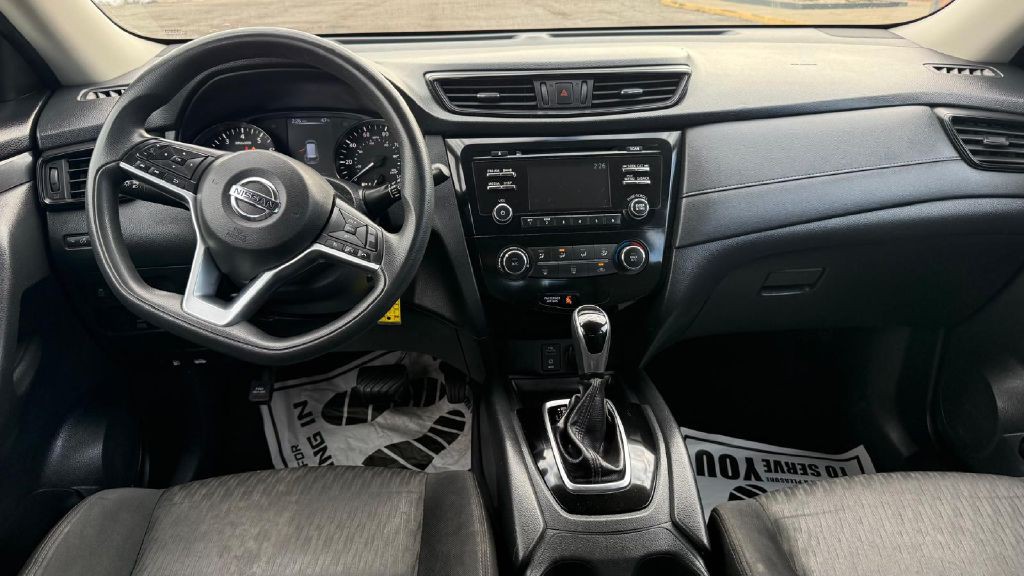 2017 Nissan Rogue Image 12