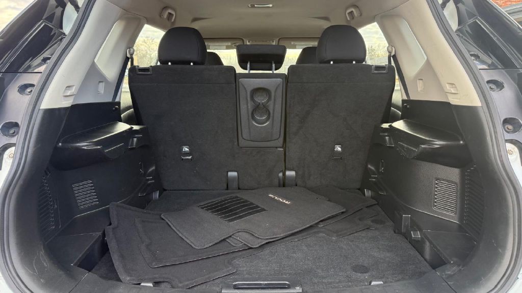 2017 Nissan Rogue Image 15