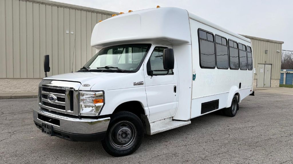 2019 Ford Econoline Image 5