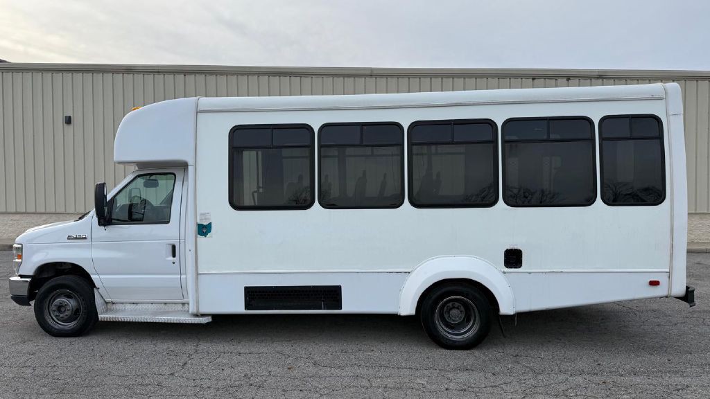 2019 Ford Econoline Image 6