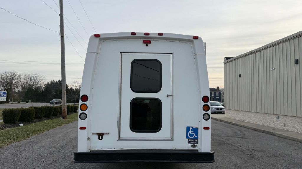 2019 Ford Econoline Image 8